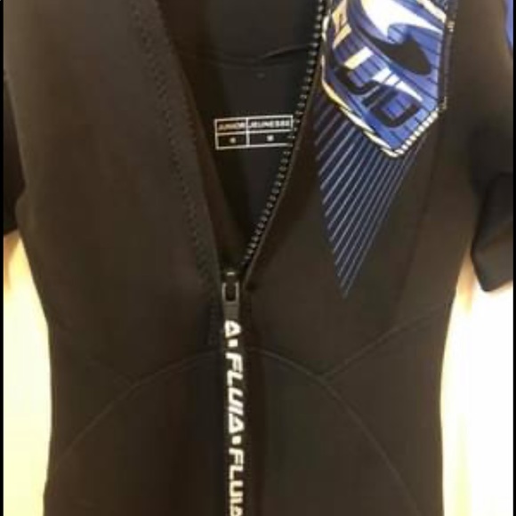 Youth Fluid junior size 10 Wetsuit - Picture 4 of 4
